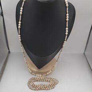 Elegant Pearl Necklace with Gold and Cream Accents